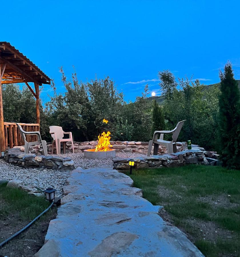 Bed and Breakfast Elysian Fields - The Island Tiny House Sadu Exteriér fotografie